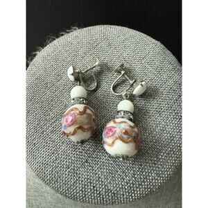 Vintage Antique White Wedding Cake Glass Screwback Earrings Venetian Murano
